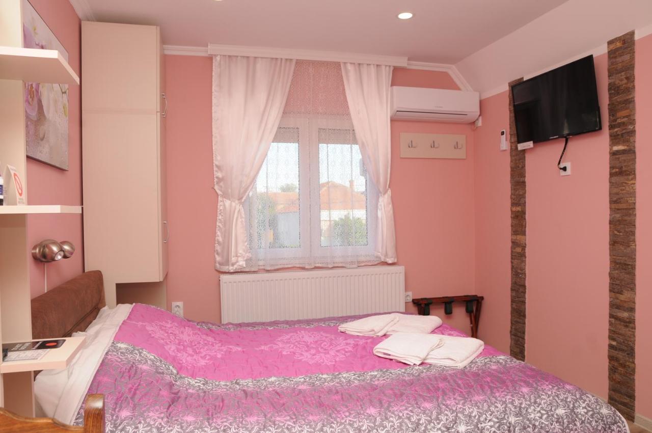 Favorit Apartments Čačak エクステリア 写真